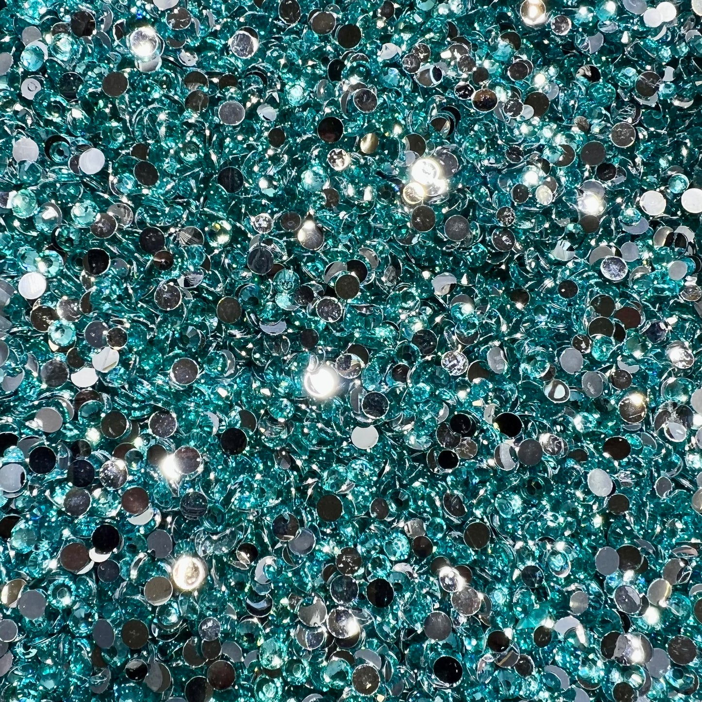 *Silver Back Resin Rhinestone Scoop