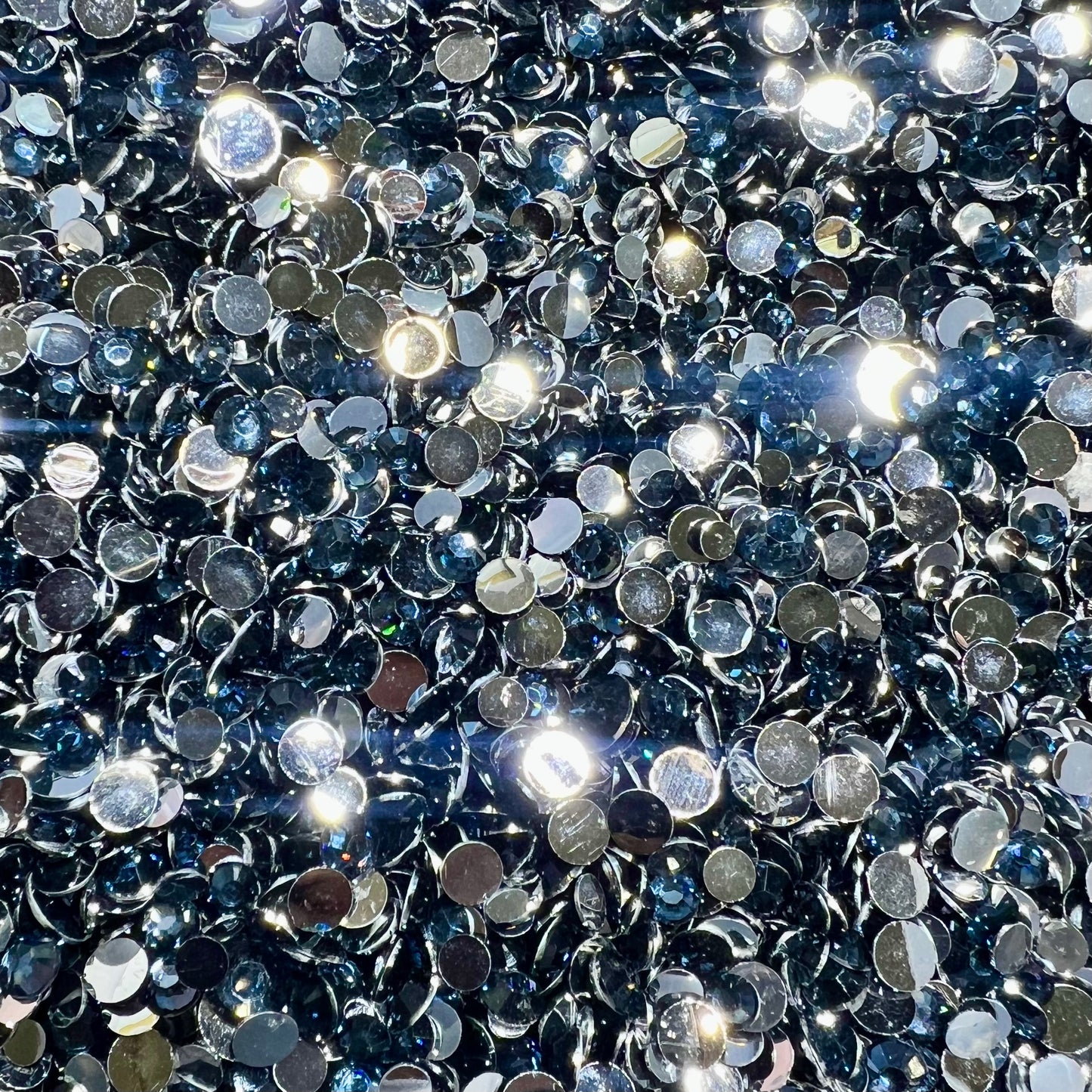 *Silver Back Resin Rhinestone Scoop