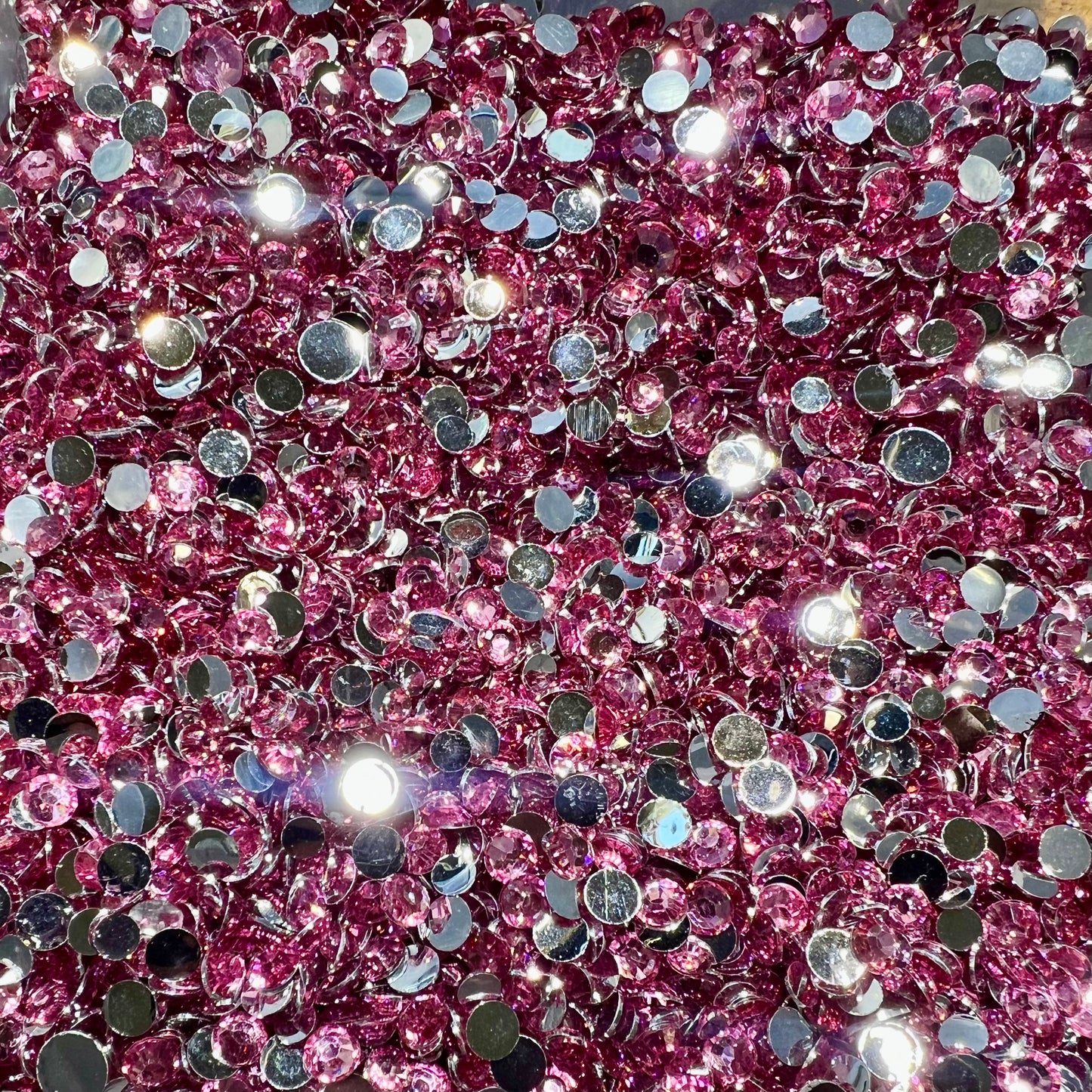 *Silver Back Resin Rhinestone Scoop