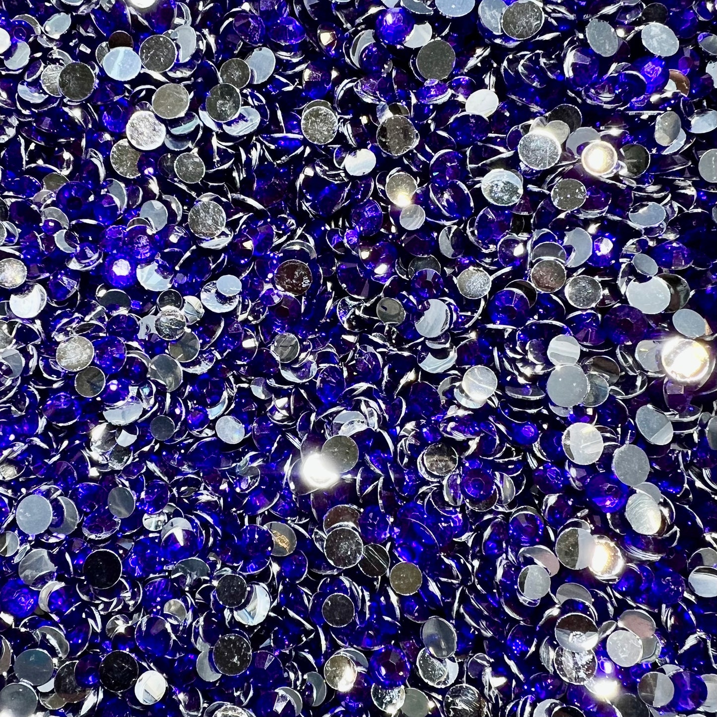 *Silver Back Resin Rhinestone Scoop