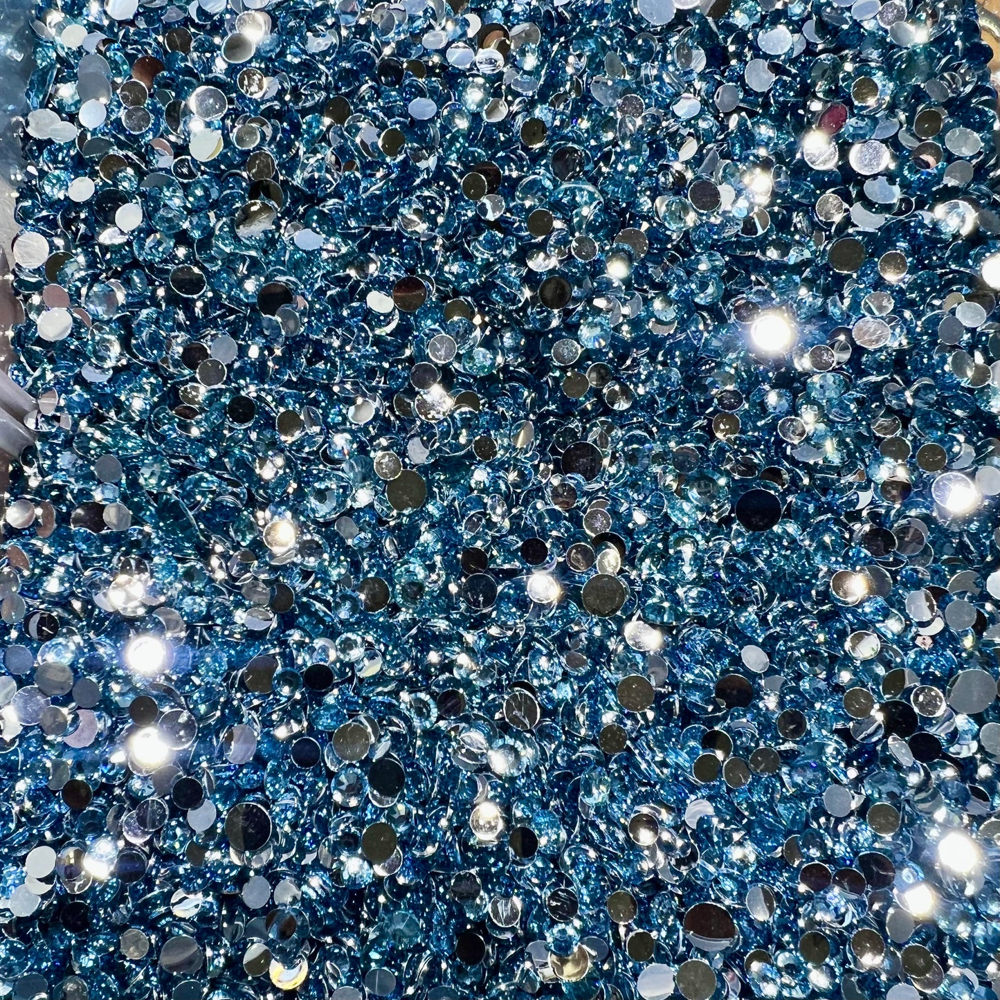 *Silver Back Resin Rhinestone Scoop