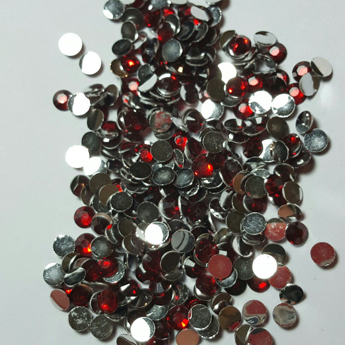 Dark Red Rhinestones - You choose size 2mm - 6mm – Fabcabcases